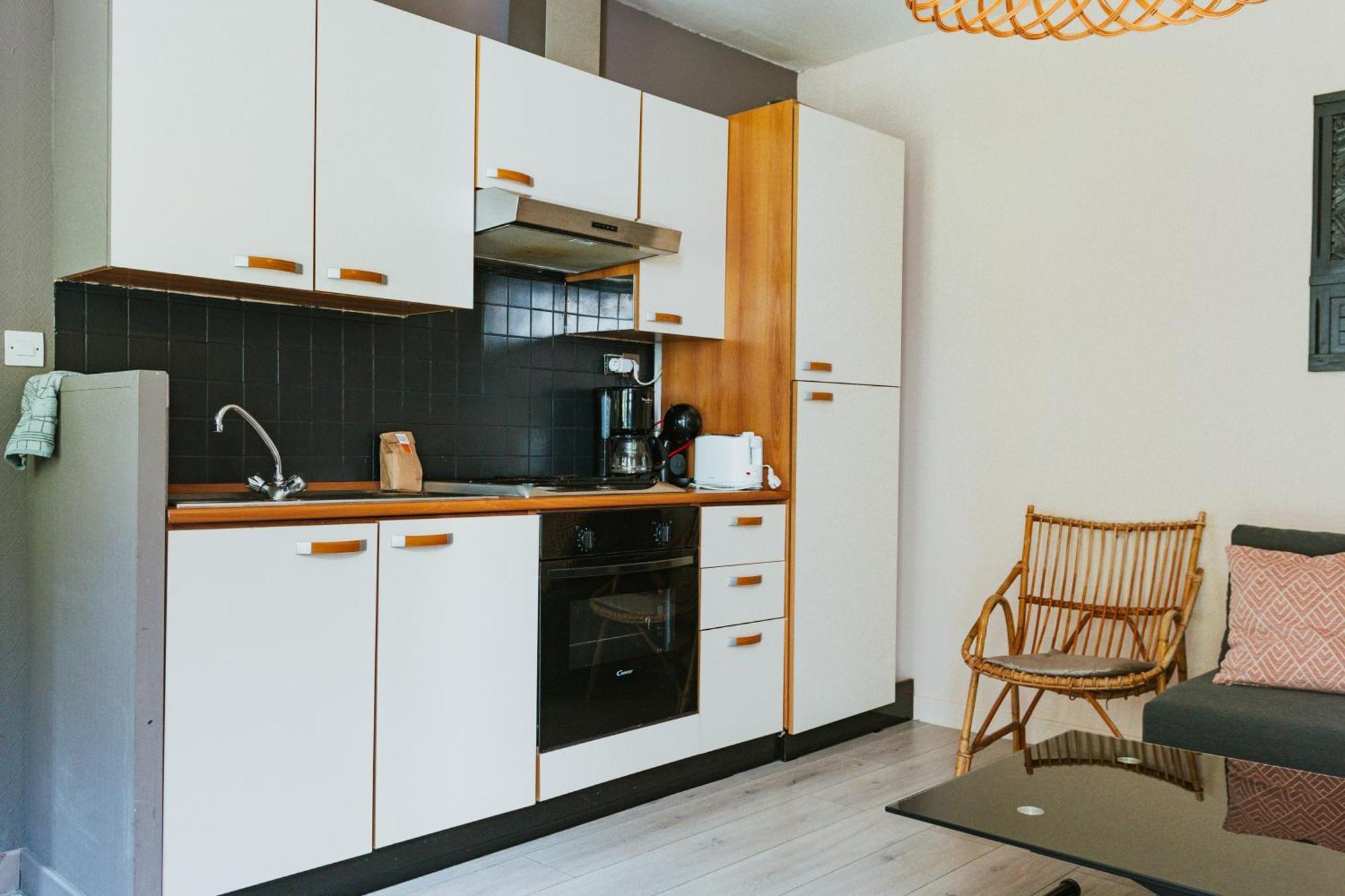 Appartement Deux Pièces Bord De Avec Jardin